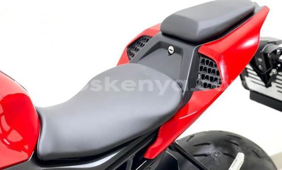 Nunua Ilio tumika BMW S 1000 Nyekundu Bike ndani ya Mombasa nchini Kenya ya Pwani Nunua Ilio tumika BMW S 1000 Nyekundu Bike ndani ya Mombasa nchini Kenya ya Pwani
