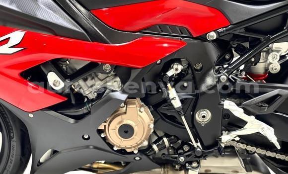 Nunua Ilio tumika BMW S 1000 Nyekundu Bike ndani ya Mombasa nchini Kenya ya Pwani Nunua Ilio tumika BMW S 1000 Nyekundu Bike ndani ya Mombasa nchini Kenya ya Pwani