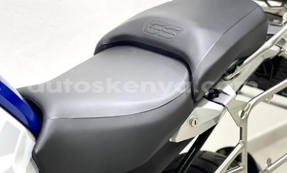 Oofamaa BMW R1200GS Adventure Other Doqdoqqee iti Changamwe keessatti Coast keessatti Oofamaa BMW R1200GS Adventure Other Doqdoqqee iti Changamwe keessatti Coast keessatti