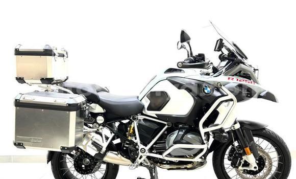 Nunua Ilio tumika BMW R1200GS Adventure Nyeusi Bike ndani ya Nairobi nchini Nairobi Nunua Ilio tumika BMW R1200GS Adventure Nyeusi Bike ndani ya Nairobi nchini Nairobi
