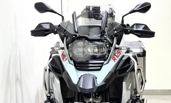 Nunua Ilio tumika BMW R1200GS Adventure Nyeusi Bike ndani ya Nairobi nchini Nairobi Nunua Ilio tumika BMW R1200GS Adventure Nyeusi Bike ndani ya Nairobi nchini Nairobi