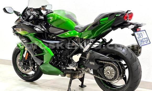 Nunua Ilio tumika Kawasaki H Kijani Bike ndani ya Nairobi nchini Nairobi Nunua Ilio tumika Kawasaki H Kijani Bike ndani ya Nairobi nchini Nairobi