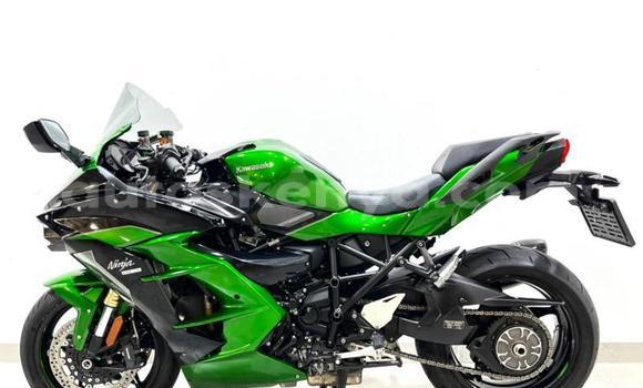 Nunua Ilio tumika Kawasaki H Kijani Bike ndani ya Nairobi nchini Nairobi Nunua Ilio tumika Kawasaki H Kijani Bike ndani ya Nairobi nchini Nairobi