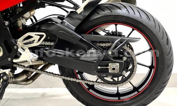 Nunua Ilio tumika BMW S 1000 Nyingine Bike ndani ya Changamwe nchini Pwani Nunua Ilio tumika BMW S 1000 Nyingine Bike ndani ya Changamwe nchini Pwani