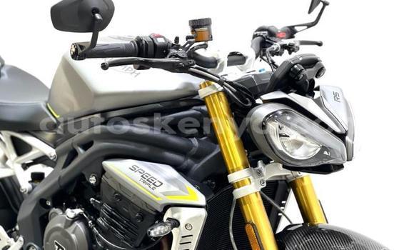 Nunua Ilio tumika Triumph Speed Triple Nyeusi Bike ndani ya Nairobi nchini Nairobi Nunua Ilio tumika Triumph Speed Triple Nyeusi Bike ndani ya Nairobi nchini Nairobi