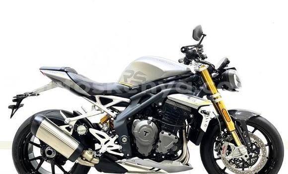 Nunua Ilio tumika Triumph Speed Triple Nyeusi Bike ndani ya Nairobi nchini Nairobi Nunua Ilio tumika Triumph Speed Triple Nyeusi Bike ndani ya Nairobi nchini Nairobi