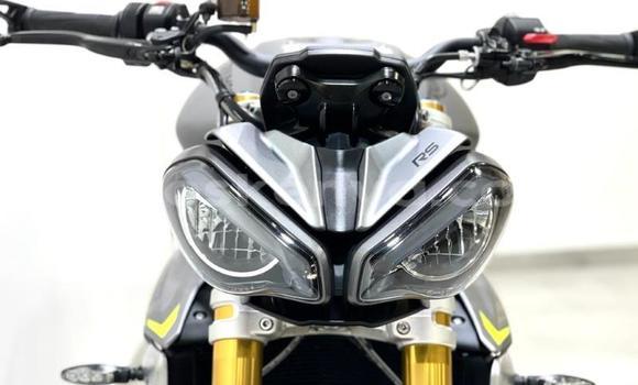 Nunua Ilio tumika Triumph Speed Triple Nyeusi Bike ndani ya Nairobi nchini Nairobi Nunua Ilio tumika Triumph Speed Triple Nyeusi Bike ndani ya Nairobi nchini Nairobi