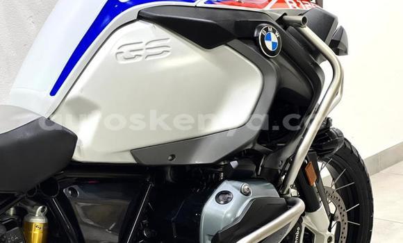 Nunua Ilio tumika BMW R1200GS Adventure Nyeusi Bike ndani ya Nairobi nchini Nairobi Nunua Ilio tumika BMW R1200GS Adventure Nyeusi Bike ndani ya Nairobi nchini Nairobi