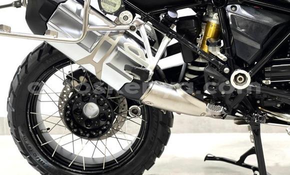 Nunua Ilio tumika BMW R1200GS Adventure Nyeusi Bike ndani ya Nairobi nchini Nairobi Nunua Ilio tumika BMW R1200GS Adventure Nyeusi Bike ndani ya Nairobi nchini Nairobi