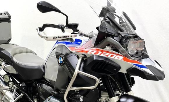 Nunua Ilio tumika BMW R1200GS Adventure Nyeusi Bike ndani ya Nairobi nchini Nairobi Nunua Ilio tumika BMW R1200GS Adventure Nyeusi Bike ndani ya Nairobi nchini Nairobi