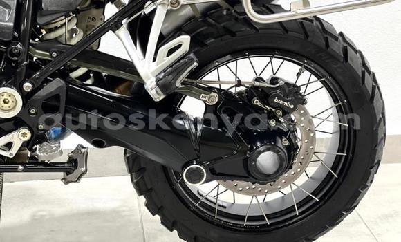 Nunua Ilio tumika BMW R1200GS Adventure Nyeusi Bike ndani ya Nairobi nchini Nairobi Nunua Ilio tumika BMW R1200GS Adventure Nyeusi Bike ndani ya Nairobi nchini Nairobi