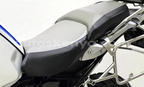 Nunua Ilio tumika BMW R1200GS Adventure Nyeusi Bike ndani ya Nairobi nchini Nairobi Nunua Ilio tumika BMW R1200GS Adventure Nyeusi Bike ndani ya Nairobi nchini Nairobi