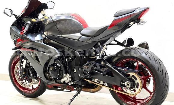 Nunua Ilio tumika Suzuki GSX–R Nyingine Bike ndani ya Nairobi nchini Nairobi Nunua Ilio tumika Suzuki GSX–R Nyingine Bike ndani ya Nairobi nchini Nairobi