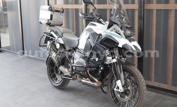 Nunua Ilio tumika BMW R1200GS Adventure Nyingine Bike ndani ya Nairobi nchini Nairobi Nunua Ilio tumika BMW R1200GS Adventure Nyingine Bike ndani ya Nairobi nchini Nairobi