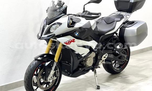 Nunua Ilio tumika BMW S 1000 Nyingine Bike ndani ya Mombasa nchini Kenya ya Pwani Nunua Ilio tumika BMW S 1000 Nyingine Bike ndani ya Mombasa nchini Kenya ya Pwani