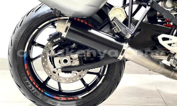 Nunua Ilio tumika BMW S 1000 Nyingine Bike ndani ya Mombasa nchini Kenya ya Pwani Nunua Ilio tumika BMW S 1000 Nyingine Bike ndani ya Mombasa nchini Kenya ya Pwani