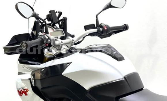 Nunua Ilio tumika BMW S 1000 Nyingine Bike ndani ya Mombasa nchini Kenya ya Pwani Nunua Ilio tumika BMW S 1000 Nyingine Bike ndani ya Mombasa nchini Kenya ya Pwani