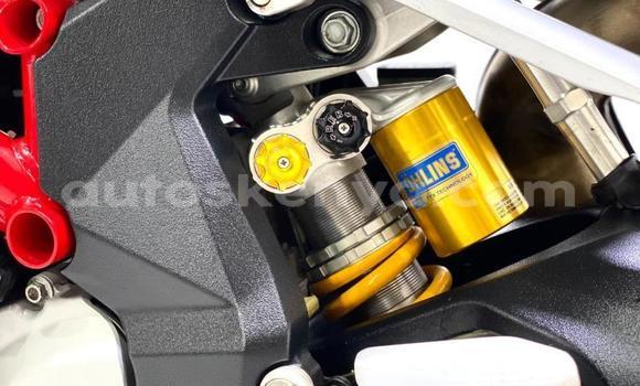 Nunua Ilio tumika Mv Agusta F4 Nyingine Bike ndani ya Nairobi nchini Nairobi Nunua Ilio tumika Mv Agusta F4 Nyingine Bike ndani ya Nairobi nchini Nairobi