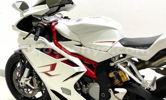 Nunua Ilio tumika Mv Agusta F4 Nyingine Bike ndani ya Nairobi nchini Nairobi Nunua Ilio tumika Mv Agusta F4 Nyingine Bike ndani ya Nairobi nchini Nairobi