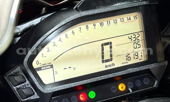 Nunua Ilio tumika Honda CBR 1000 RR Nyingine Bike ndani ya Mombasa nchini Kenya ya Pwani Nunua Ilio tumika Honda CBR 1000 RR Nyingine Bike ndani ya Mombasa nchini Kenya ya Pwani