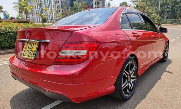 Oofamaa Mercedes-Benz C-Classe Red Makiinaa iti Nairobi keessatti Nairobi keessatti Oofamaa Mercedes-Benz C-Classe Red Makiinaa iti Nairobi keessatti Nairobi keessatti