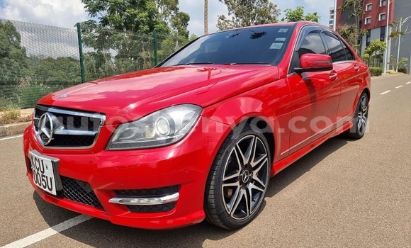 Oofamaa Mercedes-Benz C-Classe Red Makiinaa iti Nairobi keessatti Nairobi keessatti Oofamaa Mercedes-Benz C-Classe Red Makiinaa iti Nairobi keessatti Nairobi keessatti