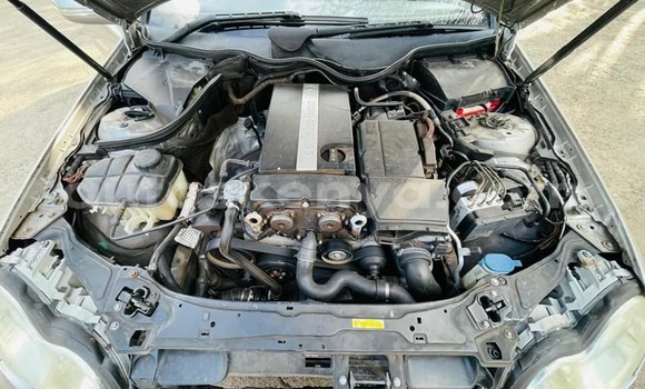 Oofamaa Mercedes‒Benz C–Class Silver Makiinaa iti Nairobi keessatti Nairobi keessatti Oofamaa Mercedes‒Benz C–Class Silver Makiinaa iti Nairobi keessatti Nairobi keessatti