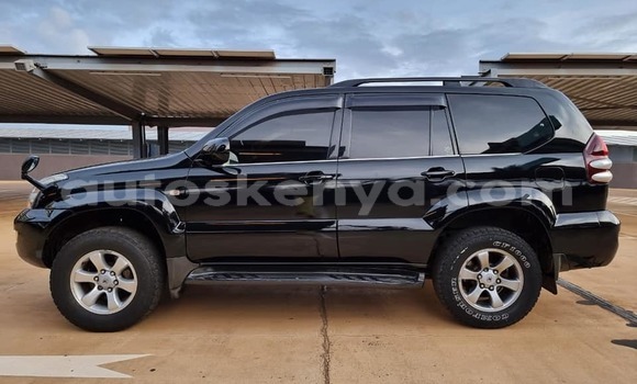 Oofamaa Toyota Land Cruiser Prado Black Makiinaa iti Nairobi keessatti Nairobi keessatti Oofamaa Toyota Land Cruiser Prado Black Makiinaa iti Nairobi keessatti Nairobi keessatti