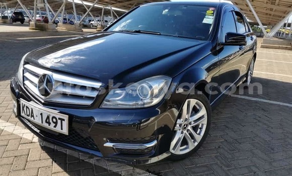 Oofamaa Mercedes-Benz C-Classe Black Makiinaa iti Nairobi keessatti Nairobi keessatti Oofamaa Mercedes-Benz C-Classe Black Makiinaa iti Nairobi keessatti Nairobi keessatti