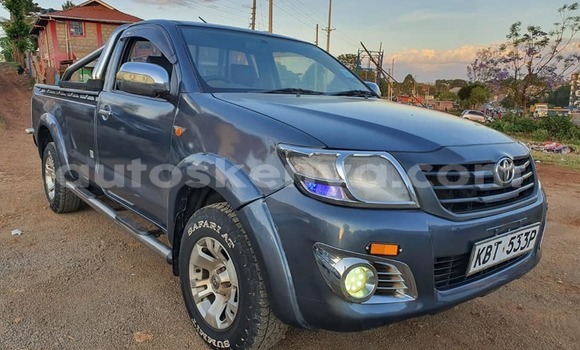 Oofamaa Toyota Hilux Blue Makiinaa iti Nairobi keessatti Nairobi keessatti Oofamaa Toyota Hilux Blue Makiinaa iti Nairobi keessatti Nairobi keessatti