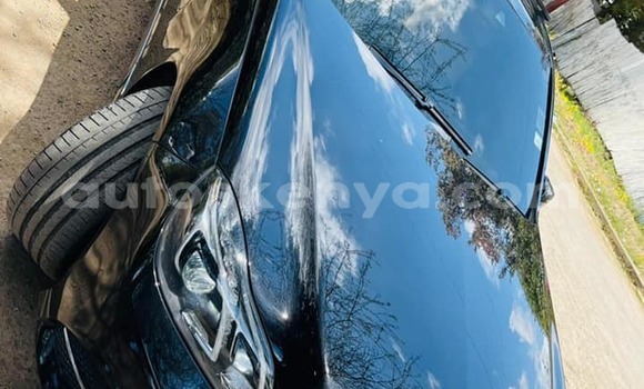 Oofamaa Mercedes-Benz E-Classe Black Makiinaa iti Nairobi keessatti Nairobi keessatti Oofamaa Mercedes-Benz E-Classe Black Makiinaa iti Nairobi keessatti Nairobi keessatti