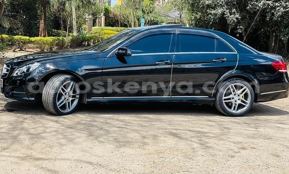 Oofamaa Mercedes-Benz E-Classe Black Makiinaa iti Nairobi keessatti Nairobi keessatti Oofamaa Mercedes-Benz E-Classe Black Makiinaa iti Nairobi keessatti Nairobi keessatti