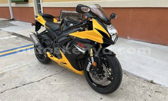 Nunua Ilio tumika Suzuki GSX–R Nyingine Bike ndani ya El Wak nchini Kaskazini Mashariki mwa Kenya