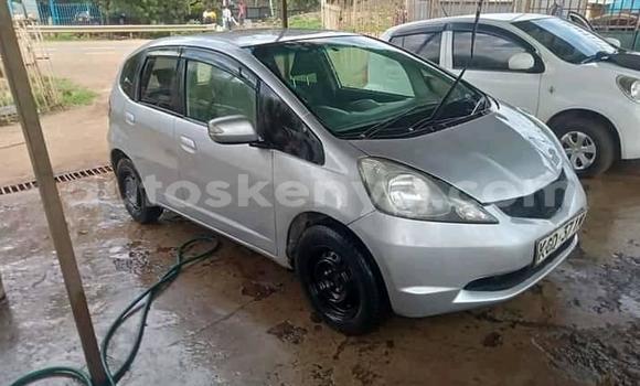 Oofamaa Honda Fit Silver Makiinaa iti Kiambu keessatti Central Kenya keessatti Oofamaa Honda Fit Silver Makiinaa iti Kiambu keessatti Central Kenya keessatti