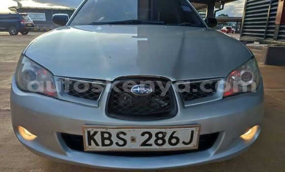 Oofamaa Subaru Impreza Silver Makiinaa iti Kiambu keessatti Central Kenya keessatti
