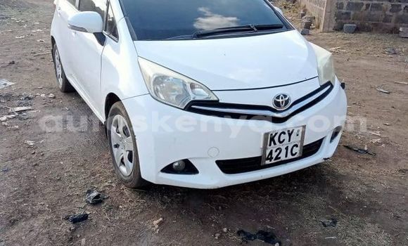 Oofamaa Toyota Ractis White Makiinaa iti Kiambu keessatti Central Kenya keessatti