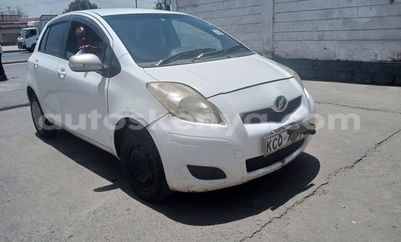 Buy Used Toyota Vitz White Car in Kiambu in Central Kenya