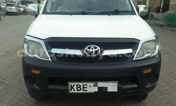 Buy Used Toyota Hilux White Car in Nairobi in Nairobi