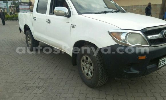 Nunua Ilio tumika Toyota Hilux Nyeupe Gari ndani ya Nairobi nchini Nairobi Nunua Ilio tumika Toyota Hilux Nyeupe Gari ndani ya Nairobi nchini Nairobi