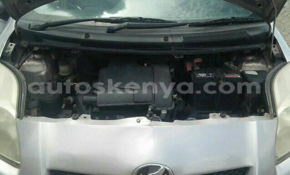 Oofamaa Toyota Vitz Silver Makiinaa iti Nairobi keessatti Nairobi keessatti Oofamaa Toyota Vitz Silver Makiinaa iti Nairobi keessatti Nairobi keessatti