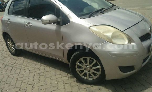 Oofamaa Toyota Vitz Silver Makiinaa iti Nairobi keessatti Nairobi keessatti Oofamaa Toyota Vitz Silver Makiinaa iti Nairobi keessatti Nairobi keessatti
