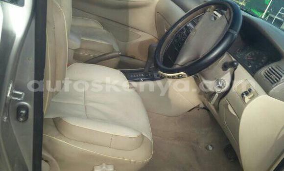 Nunua Ilio tumika Toyota Corolla Fedha Gari ndani ya Nairobi nchini Nairobi Nunua Ilio tumika Toyota Corolla Fedha Gari ndani ya Nairobi nchini Nairobi