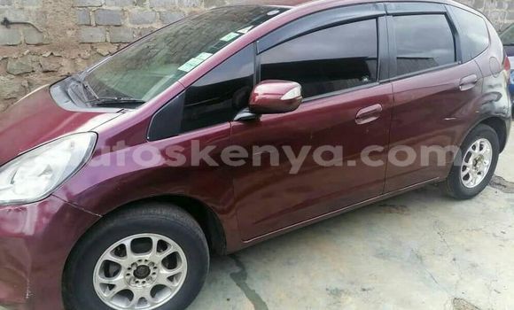 Nunua Ilio tumika Honda Fit Nyekundu Gari ndani ya Nairobi nchini Nairobi