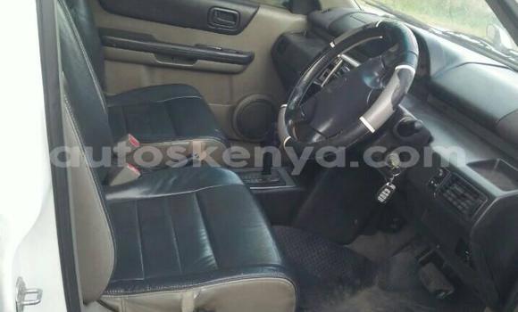 Oofamaa Nissan X–Trail White Makiinaa iti Nairobi keessatti Nairobi keessatti Oofamaa Nissan X–Trail White Makiinaa iti Nairobi keessatti Nairobi keessatti
