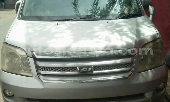 Oofamaa Toyota Noah Silver Makiinaa iti Nairobi keessatti Nairobi keessatti Oofamaa Toyota Noah Silver Makiinaa iti Nairobi keessatti Nairobi keessatti