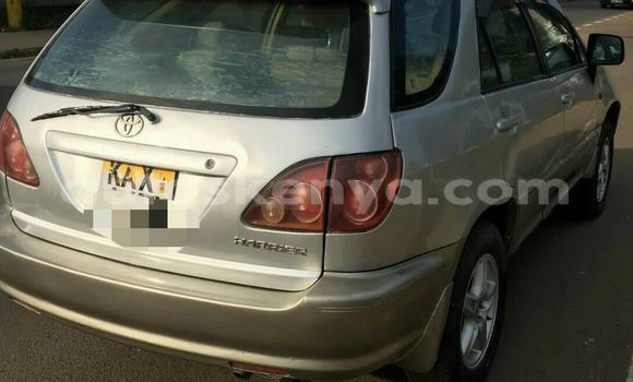 Oofamaa Toyota Harrier Silver Makiinaa iti Nairobi keessatti Nairobi keessatti Oofamaa Toyota Harrier Silver Makiinaa iti Nairobi keessatti Nairobi keessatti