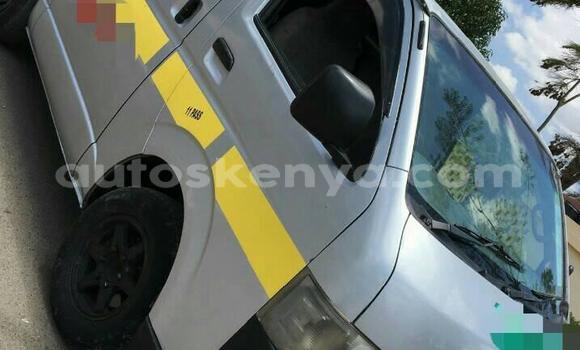 Nunua Ilio tumika Toyota Hiace Fedha Gari ndani ya Nairobi nchini Nairobi Nunua Ilio tumika Toyota Hiace Fedha Gari ndani ya Nairobi nchini Nairobi