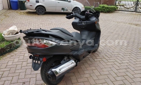Buy Used Suzuki Burgman Black Bike in El Wak in Northeast Kenya Buy Used Suzuki Burgman Black Bike in El Wak in Northeast Kenya
