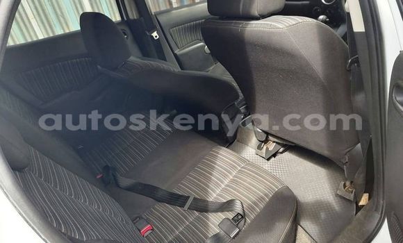 Nunua Ilio tumika Mazda Demio Nyeupe Gari ndani ya Nairobi nchini Nairobi Nunua Ilio tumika Mazda Demio Nyeupe Gari ndani ya Nairobi nchini Nairobi