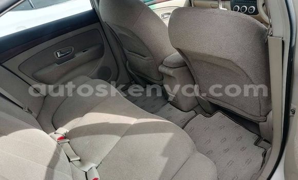 Nunua Ilio tumika Nissan Bluebird Fedha Gari ndani ya Nairobi nchini Nairobi Nunua Ilio tumika Nissan Bluebird Fedha Gari ndani ya Nairobi nchini Nairobi